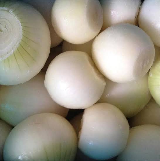 beeled whole onion frozen 